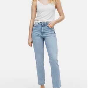 H&M Mom Ultra High Waist Ankle Jeans Light Blue Denim Size 4